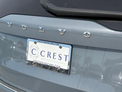 2020 Volvo XC90 T6 Momentum