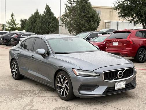 2019 Volvo S60 T6 Momentum