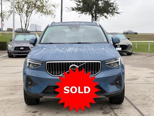 2023 Volvo XC40 Ultimate