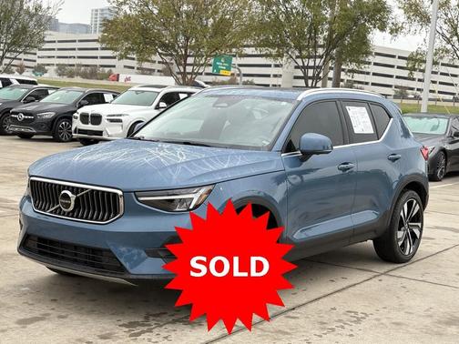 2023 Volvo XC40 Ultimate