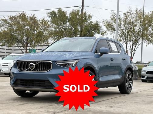 2023 Volvo XC40 Ultimate