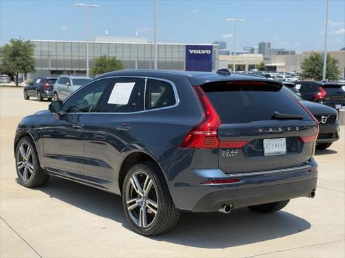2021 Volvo XC60 T5 Momentum