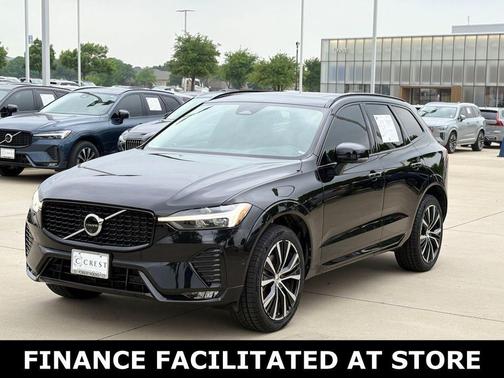 Onyx Black Metallic 2024 Volvo XC60 B5 Plus Dark Theme