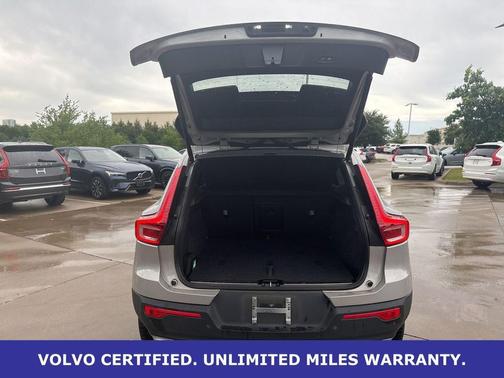Silver Dawn Metallic 2023 Volvo XC40 B5 Plus Bright Theme