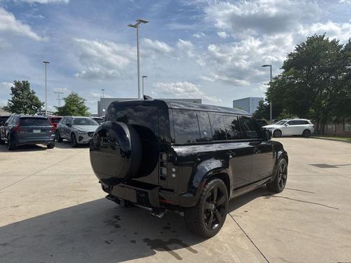 Santorini Black Metallic 2024 Land Rover Defender 110 V8