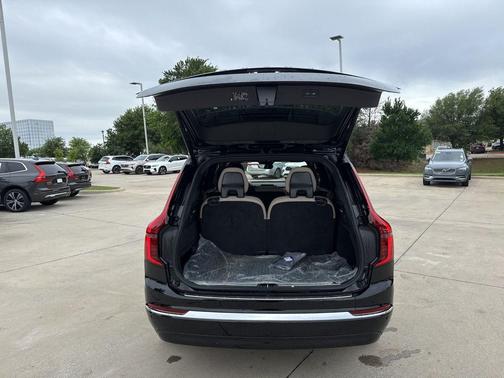 Onyx Black Metallic 2025 Volvo XC90 Plus
