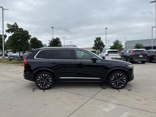 Onyx Black Metallic 2025 Volvo XC90 Plus