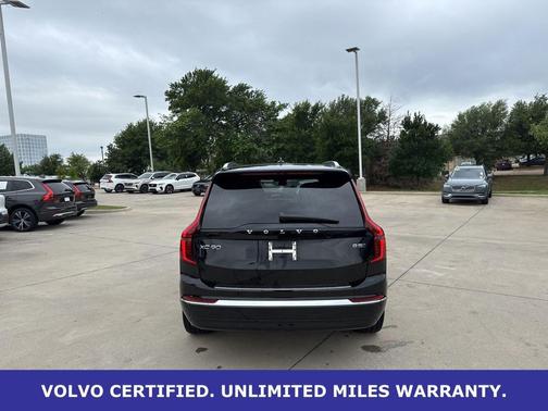 Onyx Black Metallic 2025 Volvo XC90 Plus