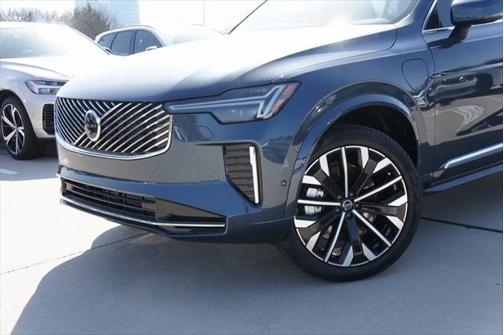 2025 Volvo XC90 Plug-In Hybrid T8 (2025.5) Plus 7-Seater
