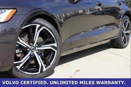 2025 Volvo S60 B5 AWD