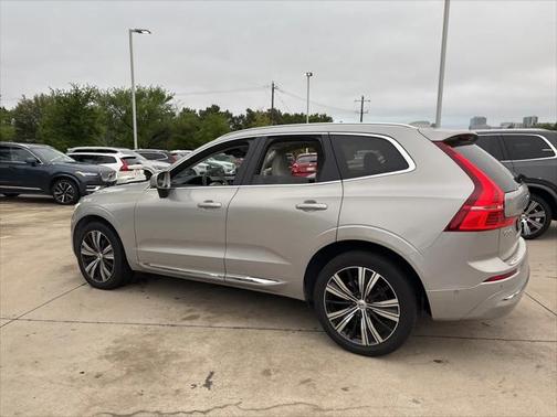 2023 Volvo XC60 B5 Plus Bright Theme