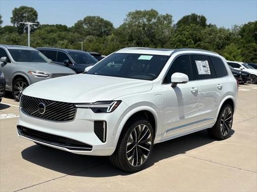 2025 Volvo XC90 Plug-In Hybrid T8 (2025.5) Plus 7-Seater