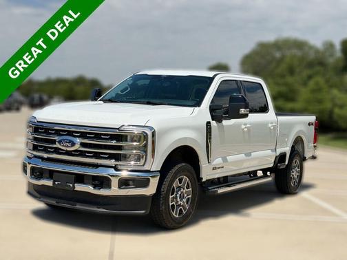 Oxford White 2025 Ford F-250 Lariat