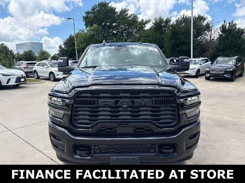 Diamond Black Crystal Pearlcoat 2025 RAM 2500 Big Horn Night Edition Plus Group