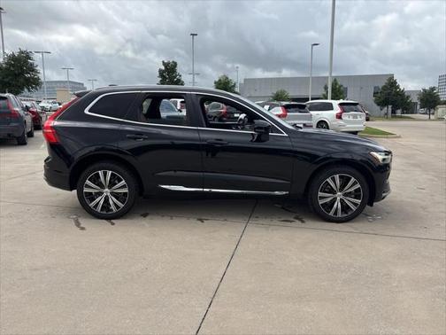 2022 Volvo XC60 B6 Inscription