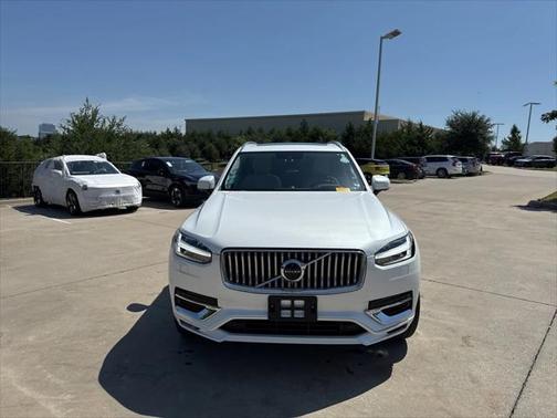 2022 Volvo XC90 T6 Inscription