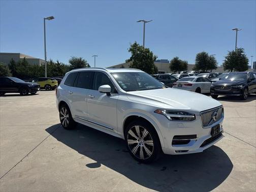 2022 Volvo XC90 T6 Inscription