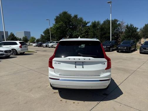 2022 Volvo XC90 T6 Inscription