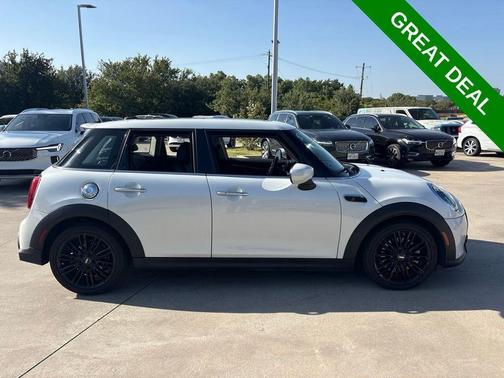 Nanuq White Metallic 2024 MINI Hardtop Signature