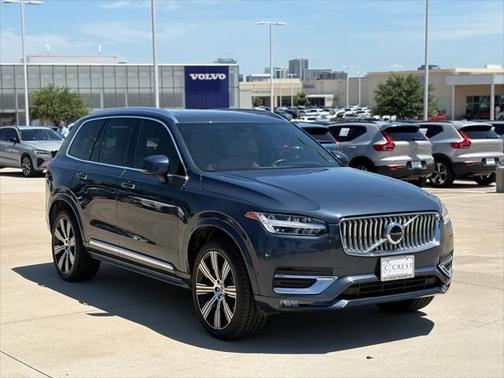 2022 Volvo XC90 T6 Inscription