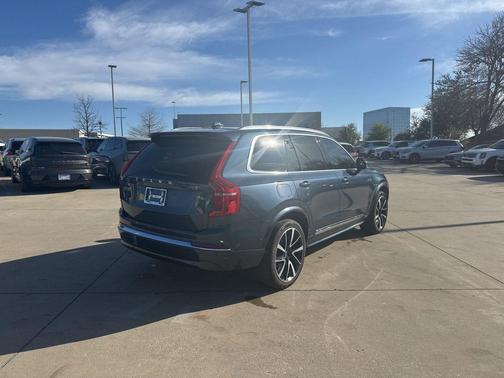 2023 Volvo XC90 B6 Plus 7-Seater