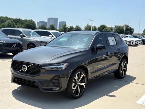 2025 Volvo XC60 B5 Ultra