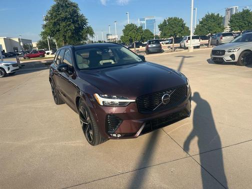 Mulberry 2026 Volvo XC60 B5 Ultra