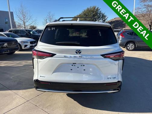 2025 Toyota Sienna Platinum