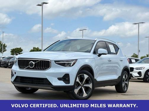 Cloud Blue 2025 Volvo XC40 B5 Plus Bright Theme