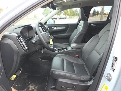 Cloud Blue 2025 Volvo XC40 B5 Plus Bright Theme