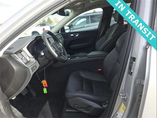 2025 Volvo XC60 B5 AWD