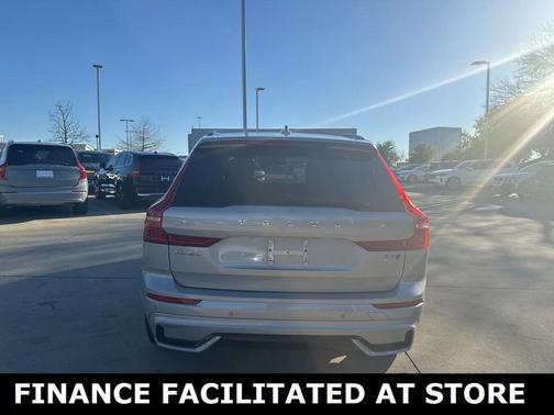 2025 Volvo XC60 B5 AWD