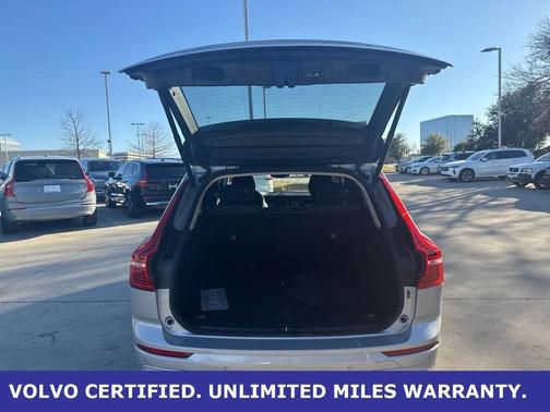 2025 Volvo XC60 B5 AWD