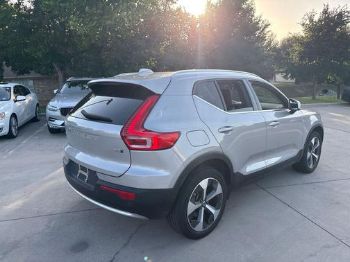 Silver 2024 Volvo XC40 B5 Plus Bright Theme