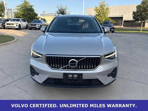 Silver Dawn Metallic 2024 Volvo XC40 B5 Plus Bright Theme