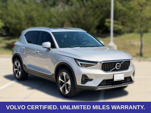 Silver Dawn Metallic 2024 Volvo XC40 B5 Plus Bright Theme