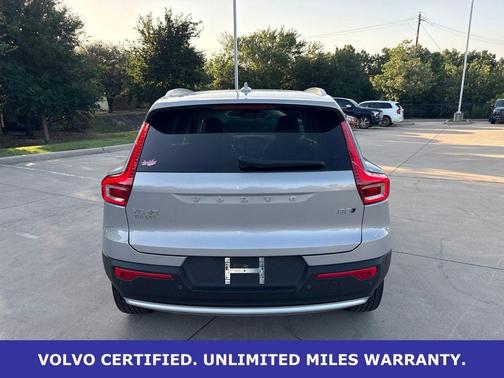 Silver Dawn Metallic 2024 Volvo XC40 B5 Plus Bright Theme