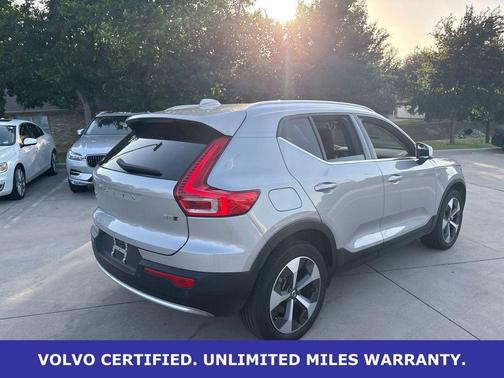 Silver Dawn Metallic 2024 Volvo XC40 B5 Plus Bright Theme