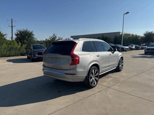 2023 Volvo XC90 B6 Plus 6-Seater