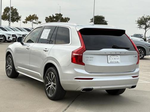 2020 Volvo XC90 T6 Momentum