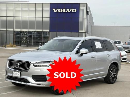 2020 Volvo XC90 T6 Momentum