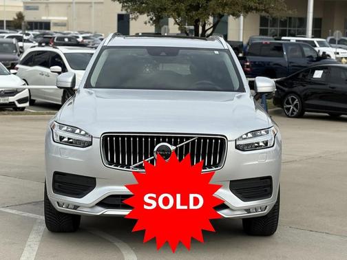 2020 Volvo XC90 T6 Momentum