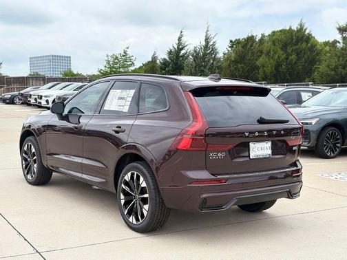 Mulberry Red 2026 Volvo XC60 B5 Plus