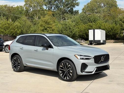 2026 Volvo XC60 B5 Ultra