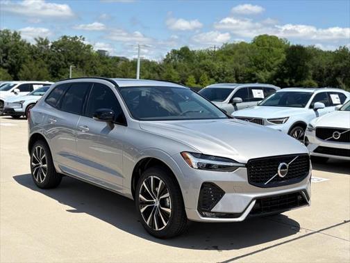2025 Volvo XC60 B5 Plus