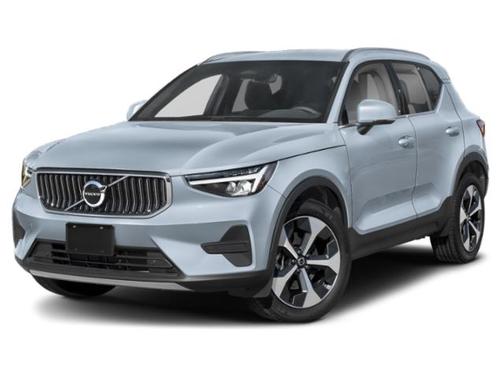 2025 Volvo XC40 B5 Ultra Bright Theme