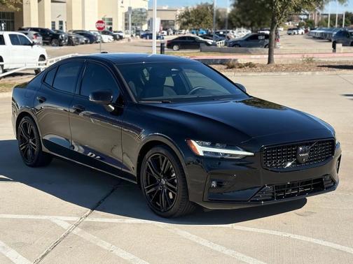 2024 Volvo S60 B5 Plus Black Edition