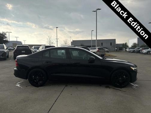 2024 Volvo S60 B5 Plus Black Edition