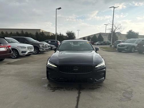 2024 Volvo S60 B5 Plus Black Edition