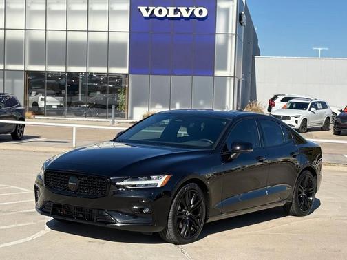 2024 Volvo S60 B5 Plus Black Edition
